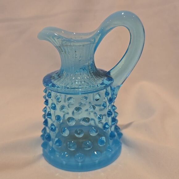 Fenton Blue Opalecent Glass Cream Pitcher 4' Inches tall. Excellent Cond! - Picture 6 of 7